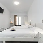 Azur Mare Naxos מלון דירות 4*