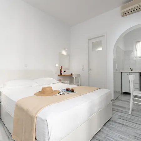 Azur Mare Naxos 아파트호텔 4*