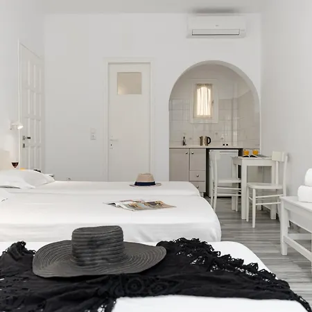 Azur Mare Naxos Aparthotel 4*